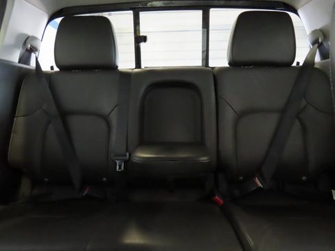 Used 2017 Nissan Frontier PRO-4X w/ Pro-4x Luxury Package image 29