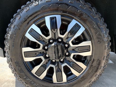 Certified 2024 GMC Sierra 3500 Denali Ultimate AWD/4WD image 42