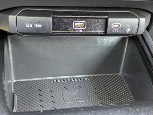 Certified 2025 Kia Niro Wind image 27