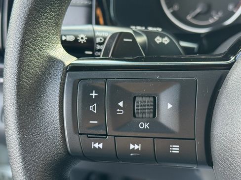 Used 2022 Nissan Pathfinder S image 13