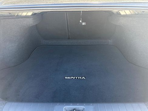 Used 2022 Nissan Sentra SV FWD image 20