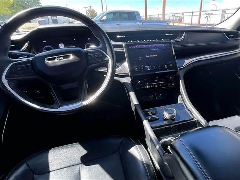 Used 2022 Jeep Grand Cherokee L Limited image 16