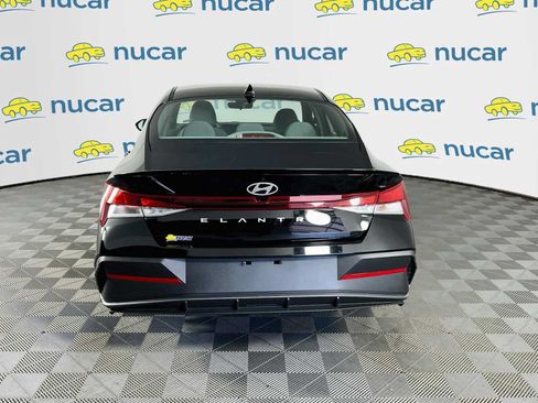 Certified 2025 Hyundai Elantra Sport FWD image 6