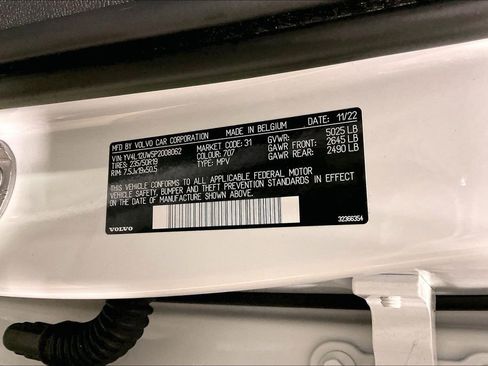 Certified 2023 Volvo XC40 B5 Plus w/ Protection Package Premier AWD/4WD image 19