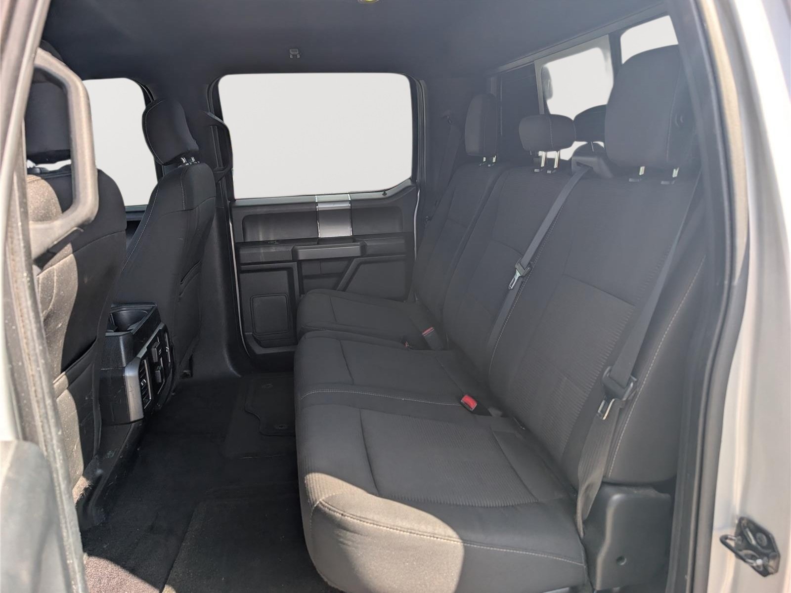 Used 2016 Ford F150 XLT w/ Equipment Group 302A Luxury AWD/4WD image 16