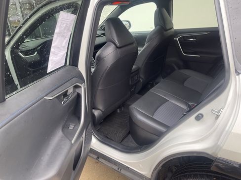 Used 2020 Toyota RAV4 XSE image 8
