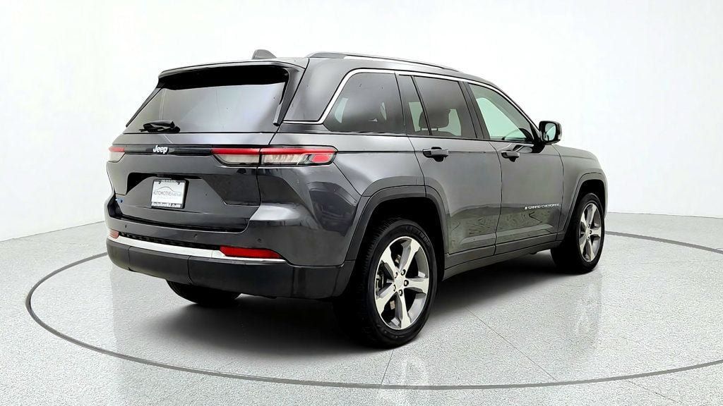 Used 2023 Jeep Grand Cherokee 4WD 4xe image 5
