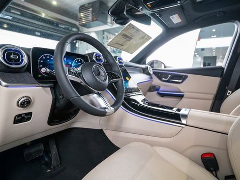 New 2026 Mercedes-Benz GLC 300 4MATIC image 4