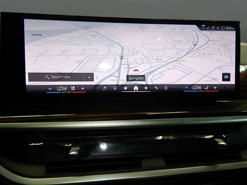 Used 2025 BMW X6 xDrive40i w/ Climate Comfort Package image 22