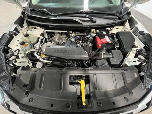 Used 2024 Nissan Rogue S AWD/4WD image 27