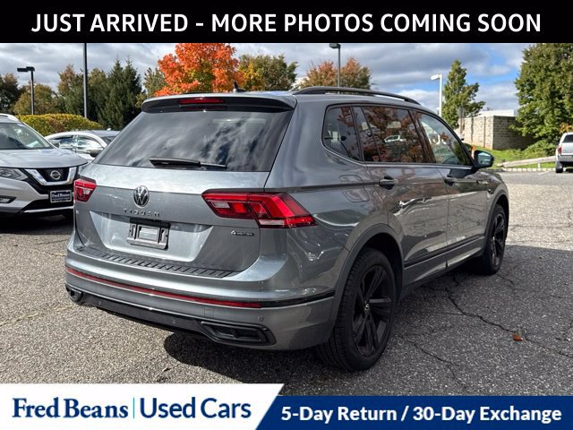Used 2024 Volkswagen Tiguan SE R-Line AWD/4WD image 9