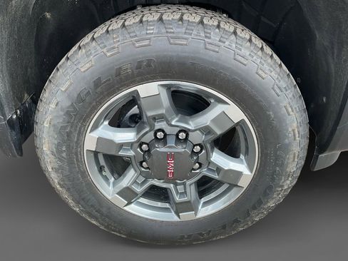 New 2026 GMC Sierra 2500 SLT w/ SLT Premium Package image 14