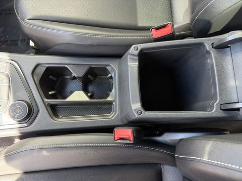 Certified 2022 Volkswagen Tiguan SE R-Line image 25