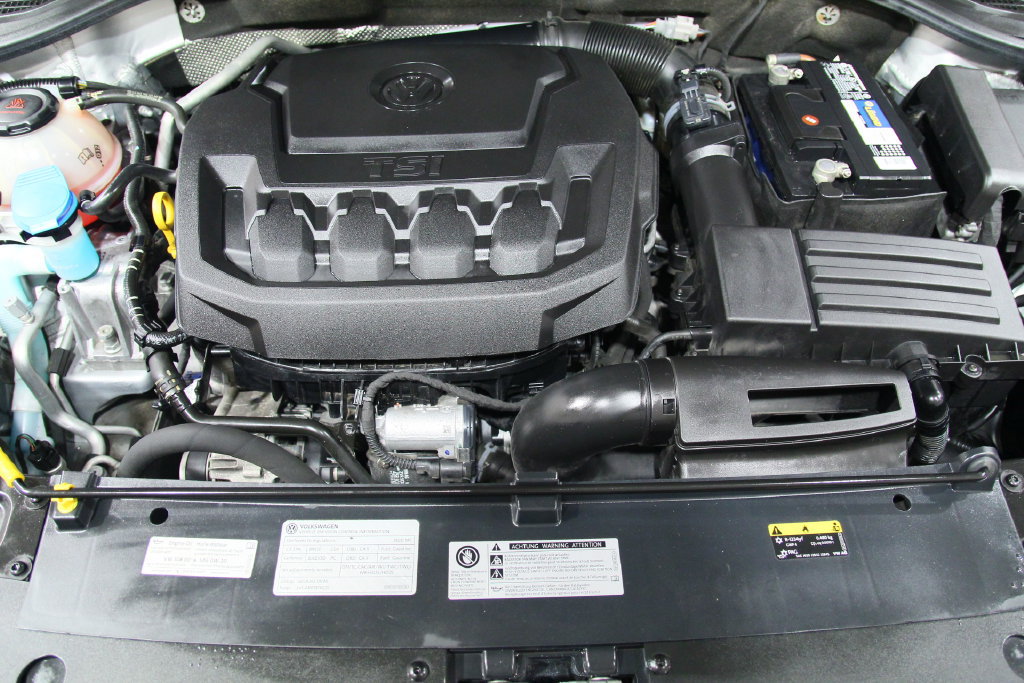Used 2020 Volkswagen Passat 2.0T SE w/ Sunroof Package FWD image 28