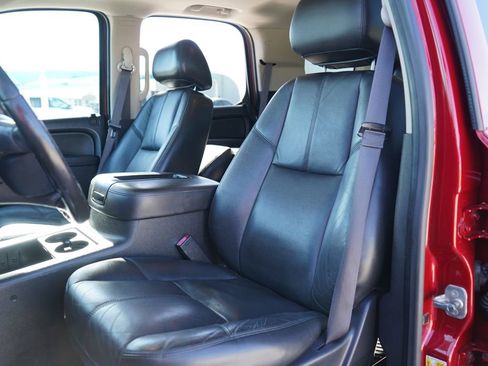 Used 2013 Chevrolet Tahoe LT image 16