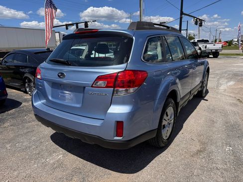 Used 2010 Subaru Outback 2.5i AWD/4WD image 6