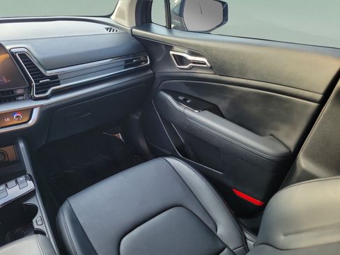 Certified 2023 Kia Sportage EX FWD image 11