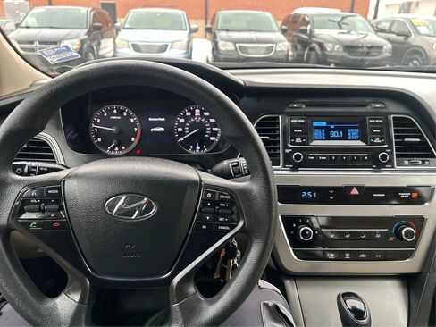 Used 2015 Hyundai Sonata SE image 14