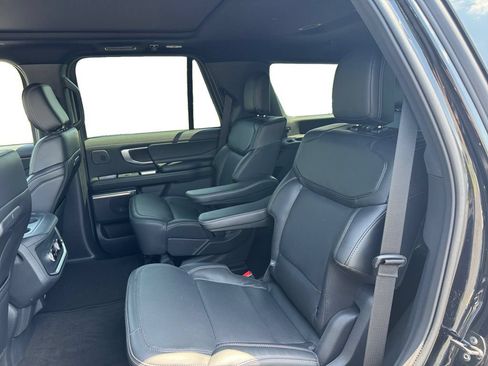 Used 2025 Ford Expedition Platinum w/ Stealth Performance Package AWD/4WD image 14
