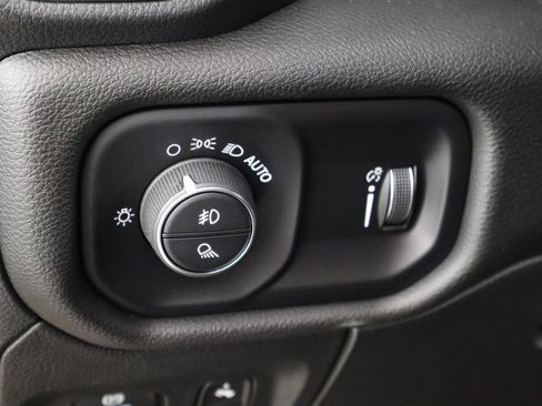 Used 2023 RAM 1500 Big Horn AWD/4WD image 22