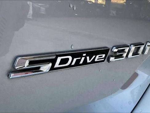 Used 2019 BMW X3 sDrive30i w/ Premium Package image 9