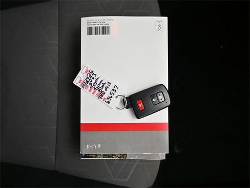 Used 2023 Toyota Tacoma TRD Off-Road w/ Technology Package image 9