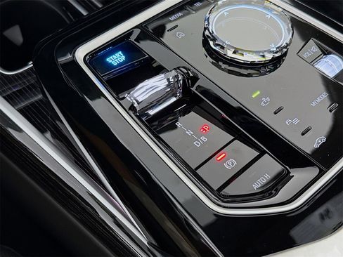 New 2026 BMW i7 xDrive60 image 17