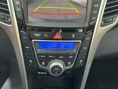 Used 2016 Hyundai Elantra GT w/ Option Group 03 image 19