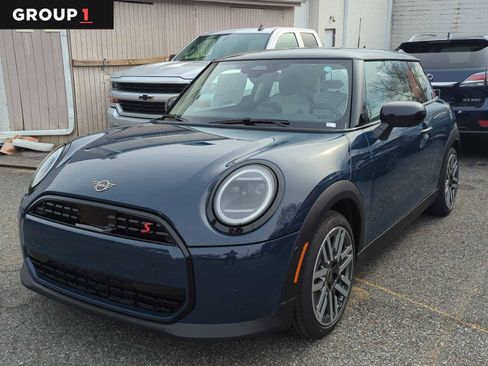 Used 2025 MINI Cooper S image 1