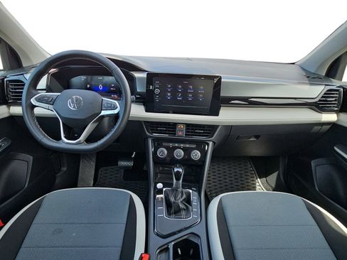 Certified 2025 Volkswagen Taos S FWD image 9