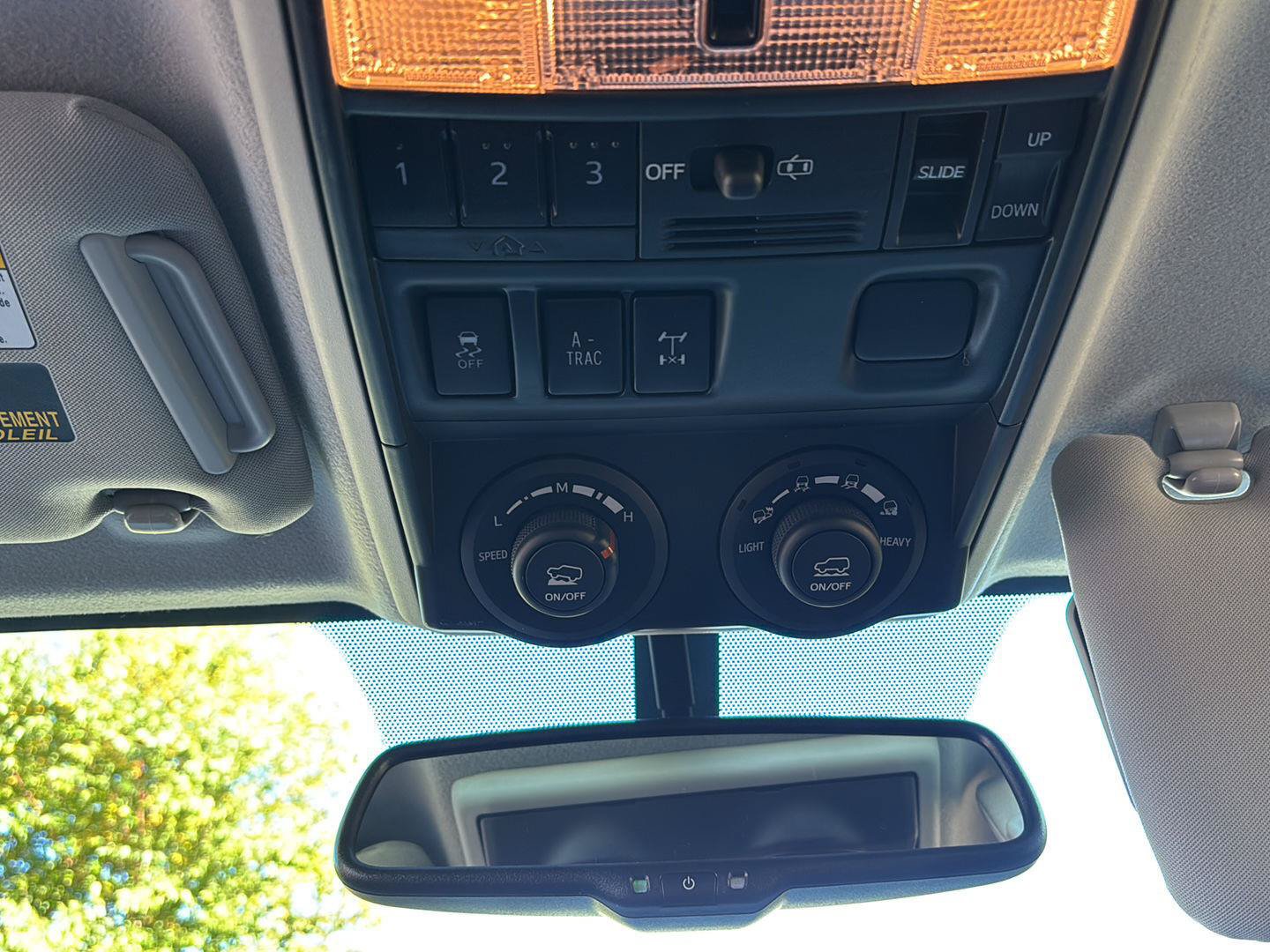 Used 2018 Toyota 4Runner TRD Off-Road Premium AWD/4WD image 37