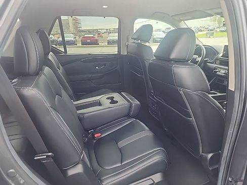 Used 2025 Honda Pilot EX-L image 30