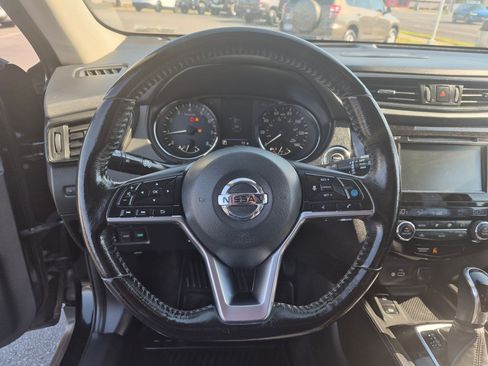 Used 2018 Nissan Rogue SL w/ Premium Package AWD/4WD image 18