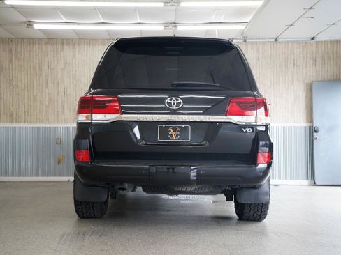 Used 2017 Toyota Land Cruiser AWD/4WD image 8