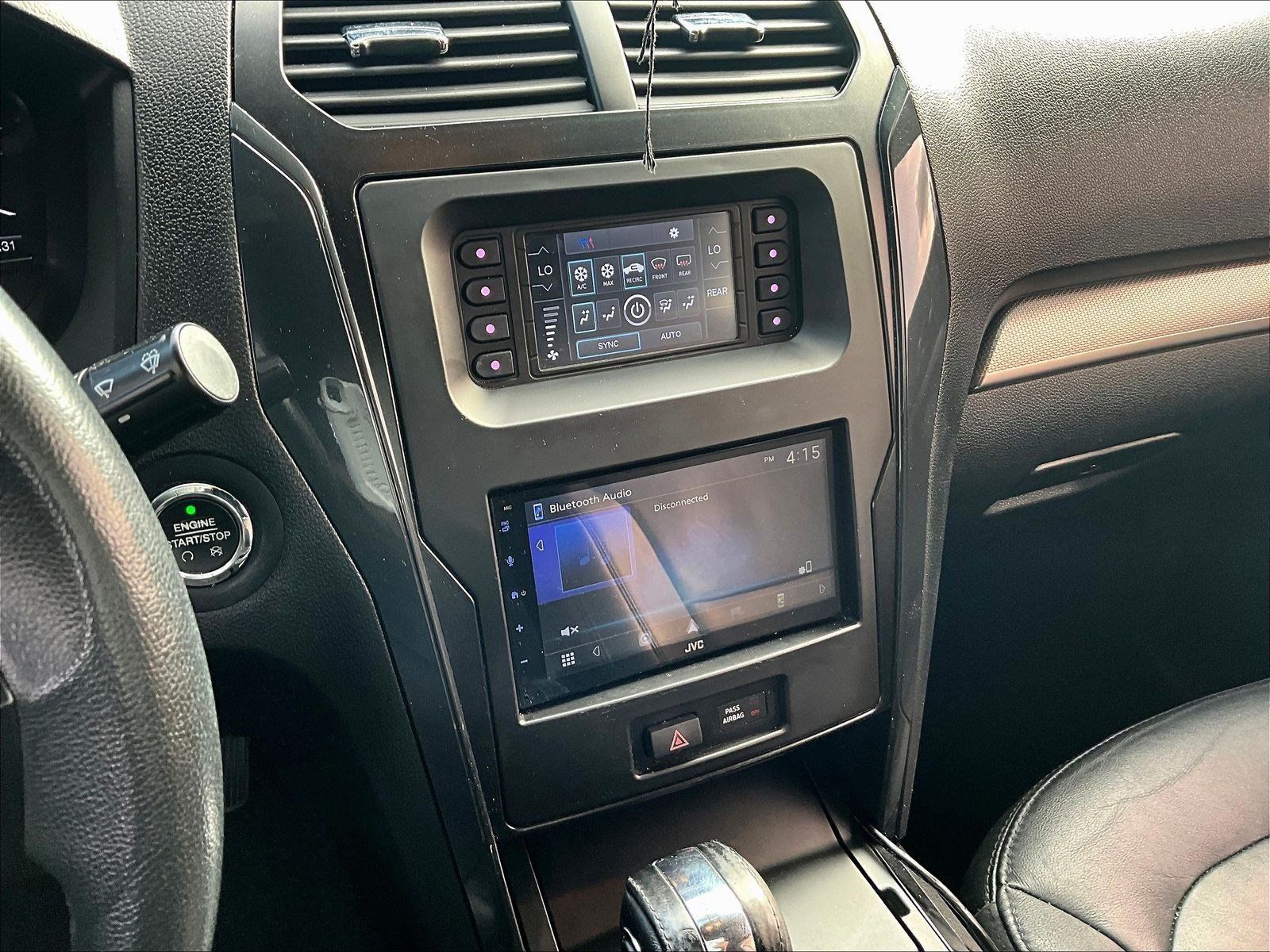 Used 2018 Ford Explorer XLT w/ Equipment Group 202A FWD image 9