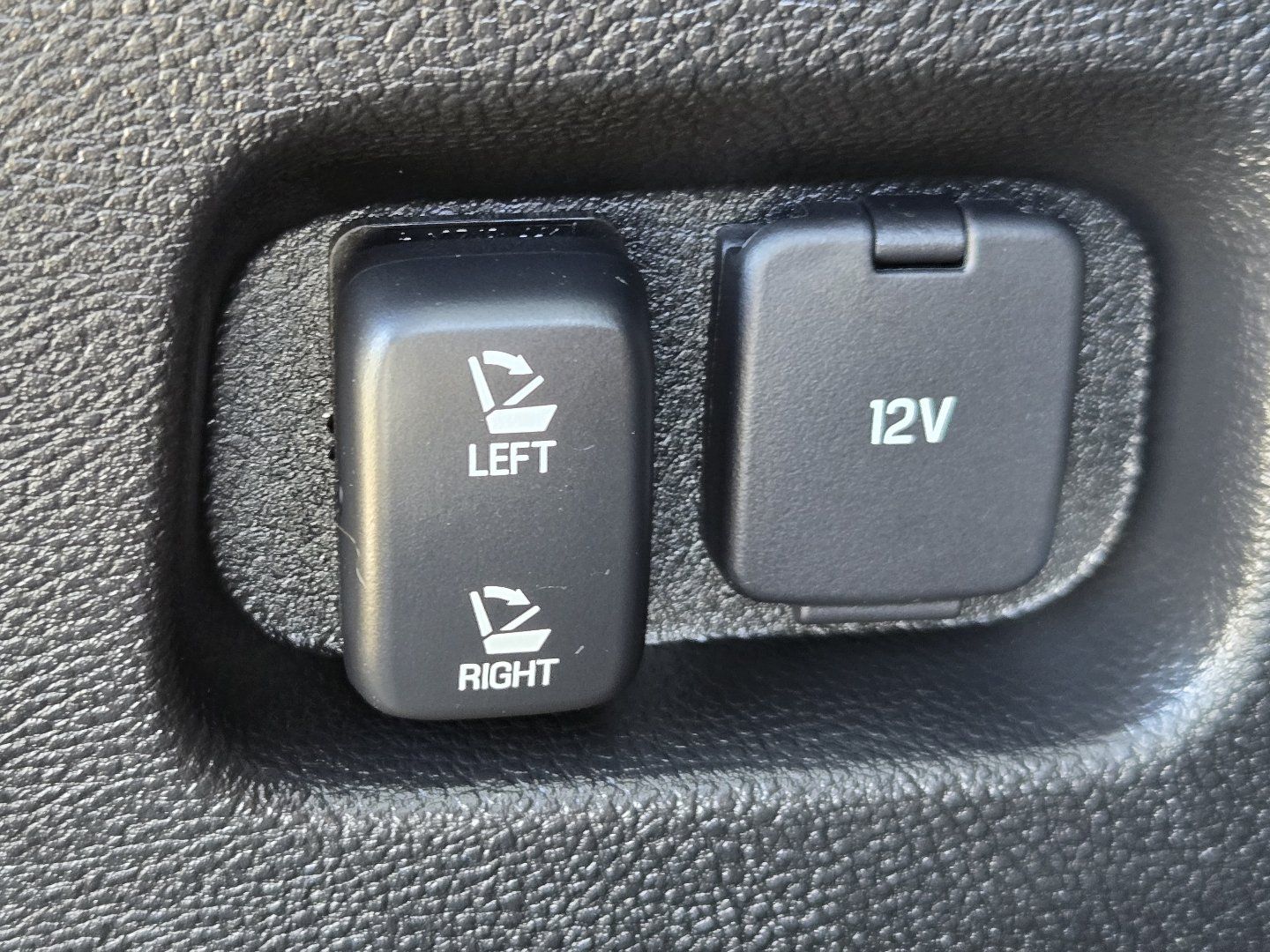 Used 2023 Ford Edge ST-Line AWD/4WD image 12