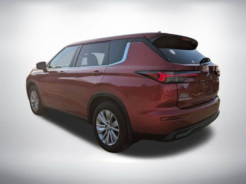 Used 2025 Mitsubishi Outlander ES AWD/4WD image 6