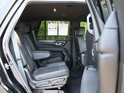 Used 2022 Chevrolet Tahoe Z71 w/ Z71 Off-Road Package AWD/4WD image 48