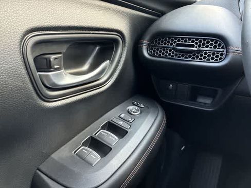 Used 2024 Honda HR-V Sport image 39