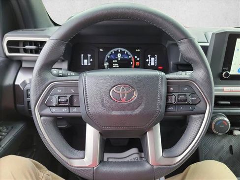Used 2026 Toyota 4Runner SR5 AWD/4WD image 19