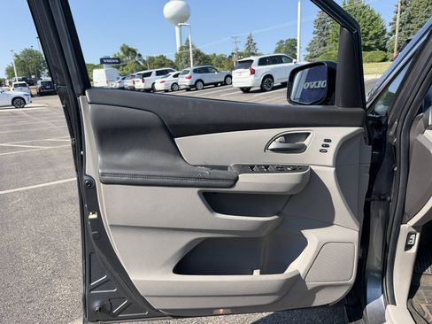 Used 2012 Honda Odyssey Touring Elite image 7