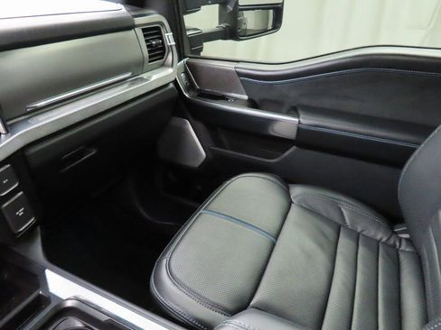 Used 2025 Ford F350 Platinum image 36