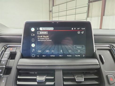 Used 2022 GMC Yukon XL SLT image 27