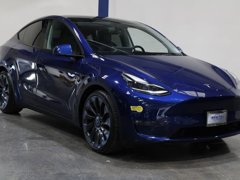 Used 2021 Tesla Model Y Performance image 3