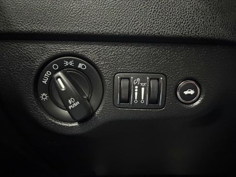 Used 2020 Dodge Charger R/T w/ Blacktop Package RWD image 23