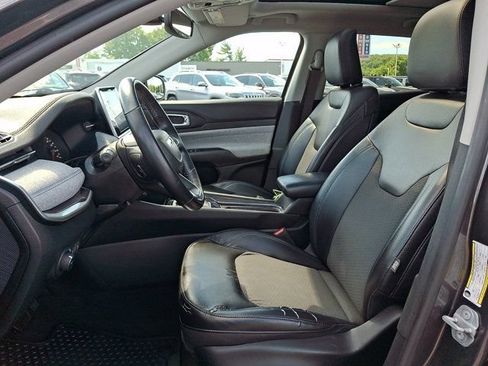 Certified 2022 Jeep Compass Latitude w/ Sun and Sound Group AWD/4WD image 17