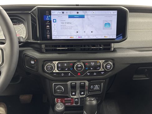 Certified 2025 Jeep Wrangler Sport AWD/4WD image 23