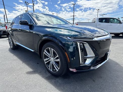 Used 2024 Cadillac Lyriq Luxury RWD image 9