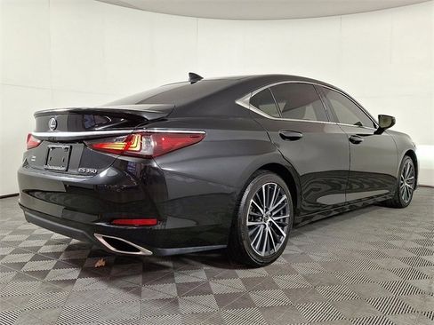 Used 2022 Lexus ES 350 w/ Premium Package image 9
