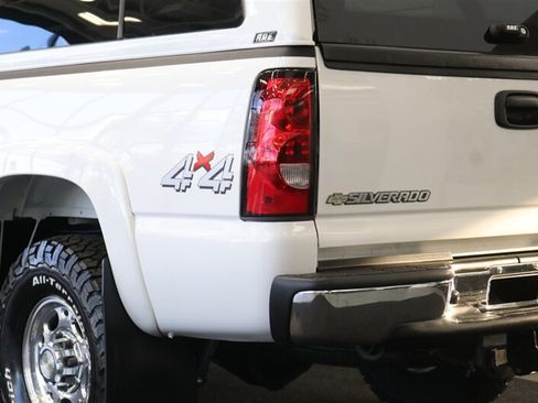 Used 2006 Chevrolet Silverado 2500 W/T AWD/4WD image 43